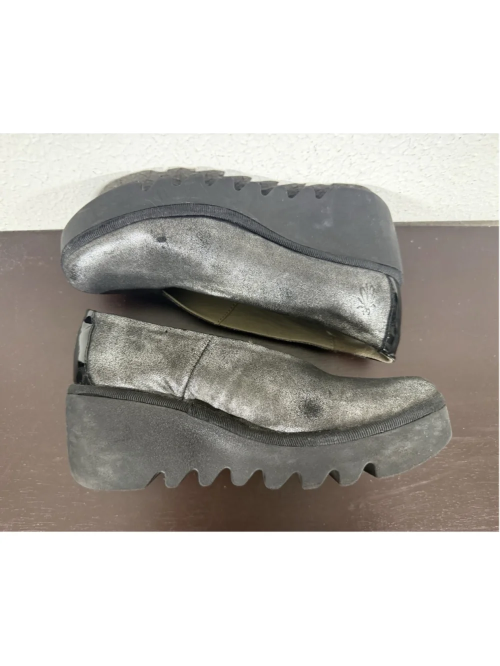 Fly London Beso Metallic Black Wedges Shoes Sz 37/6.5-7 US Boho Work Preppy Chic